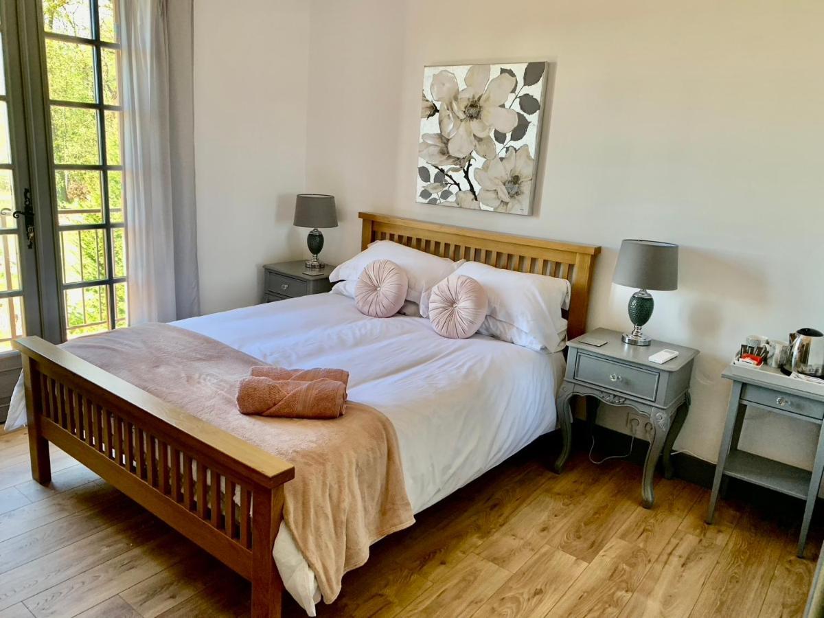 Les Grands Bois Bed & Breakfast Pomport Eksteriør bilde